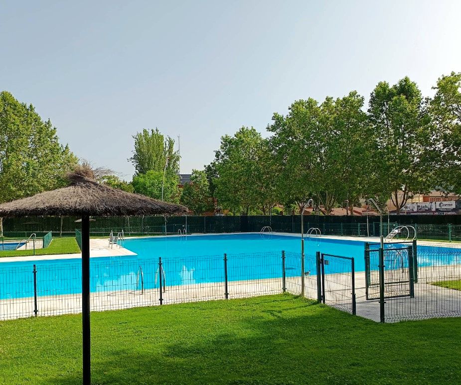 Piscina de Pis en venda en Fuenlabrada amb Aire condicionat, Parquet i Terrassa