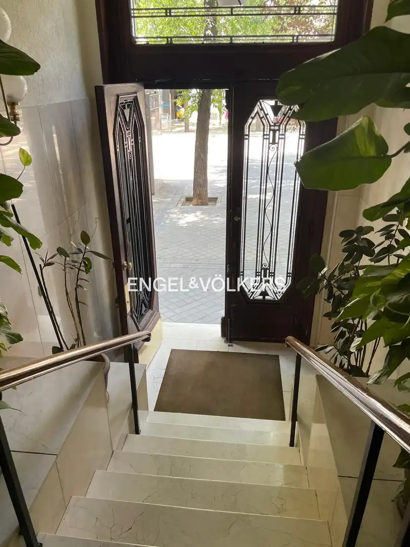 Planta baja de alquiler en General Álvarez de Castro, Trafalgar