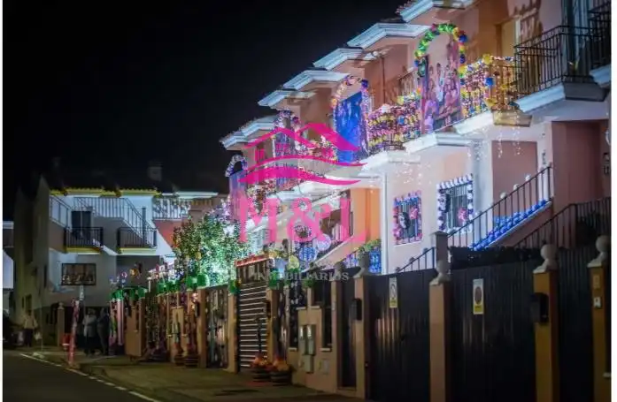 Vista exterior de Casa o xalet en venda en Mérida amb Terrassa, Traster i Balcó