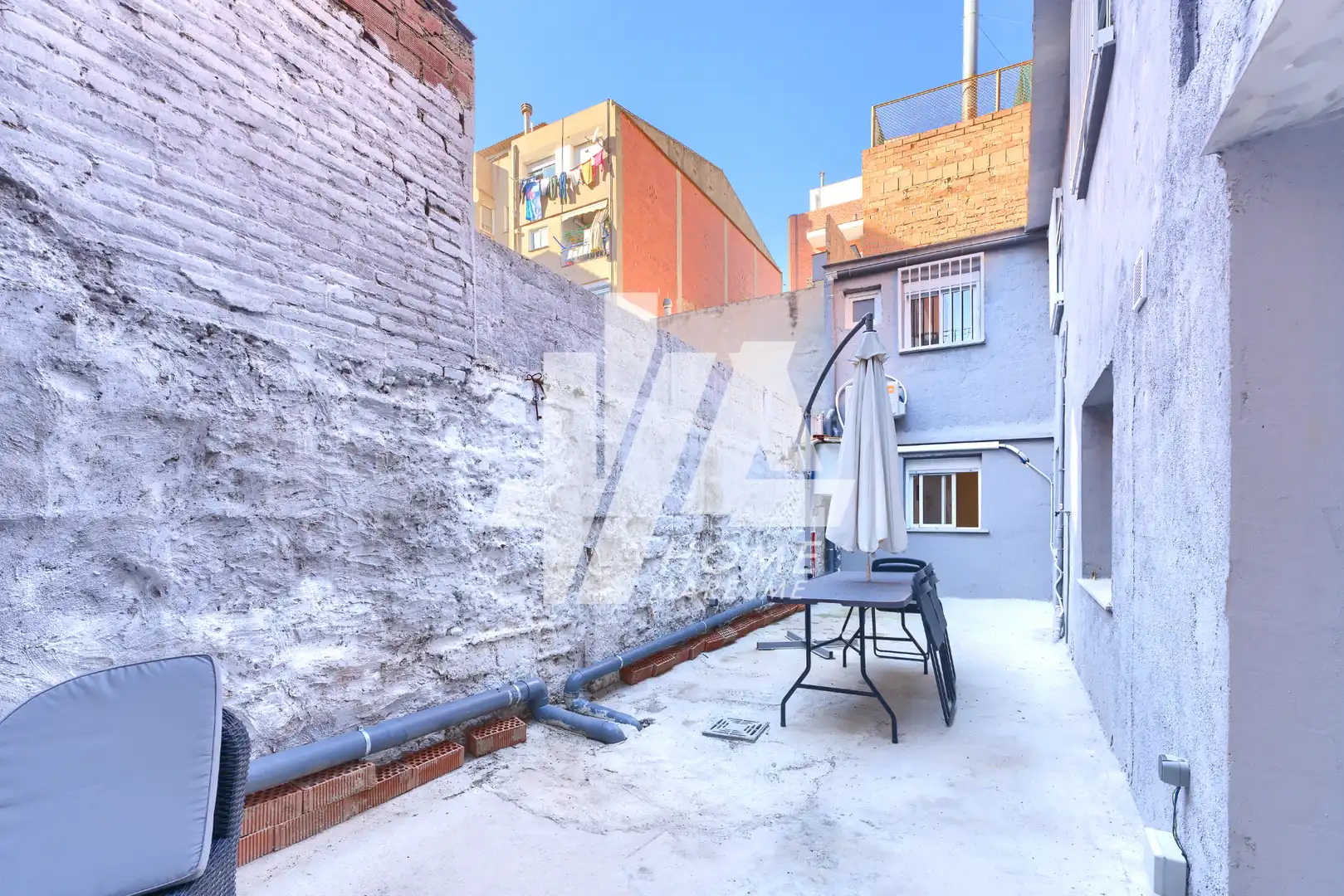 Terrassa de Casa o xalet en venda en Sant Adrià de Besòs amb Aire condicionat, Calefacció i Jardí privat