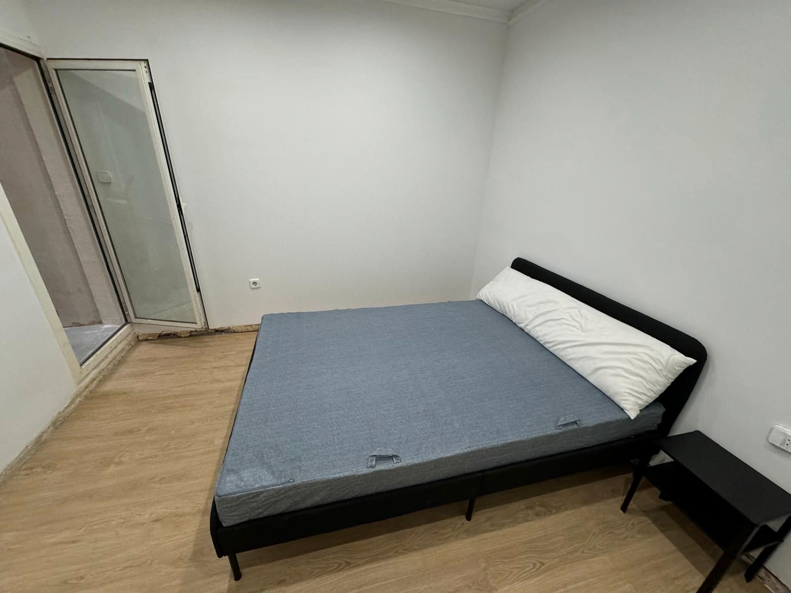Dormitori de Pis per a compartir en Terrassa amb Calefacció, Moblat i Forn