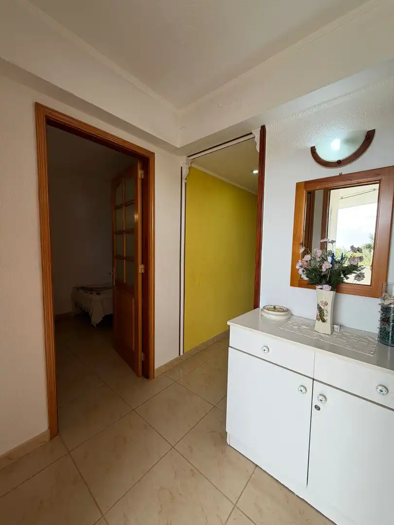 Apartamento en venta en San Bartolomé de Tirajana con Amueblado y Piscina comunitaria