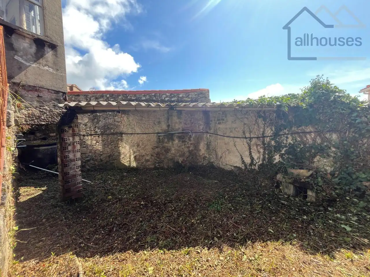 Finca rústica en venda en A Guarda   amb Jardí privat i Traster