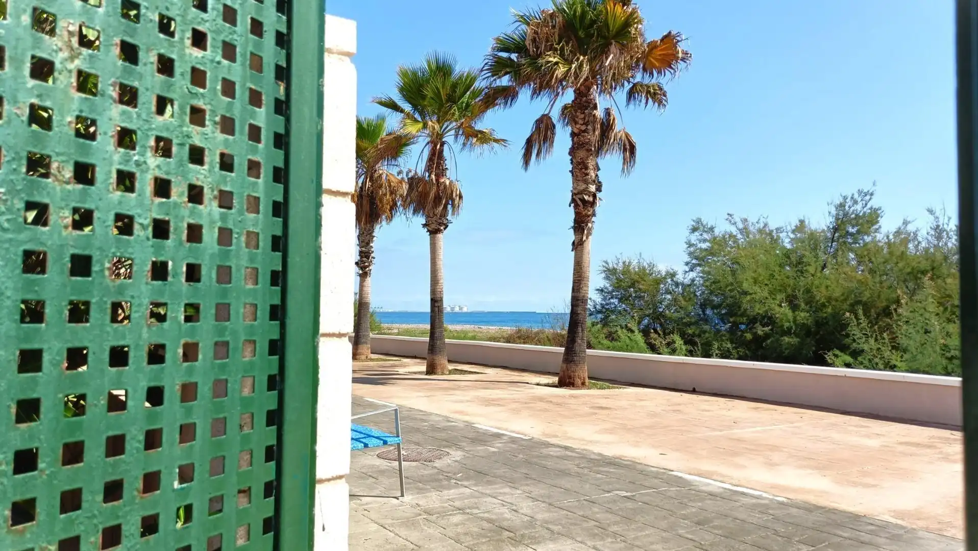 Vista exterior de Apartamento de alquiler en El Puig de Santa Maria con Aire acondicionado, Calefacción y Terraza