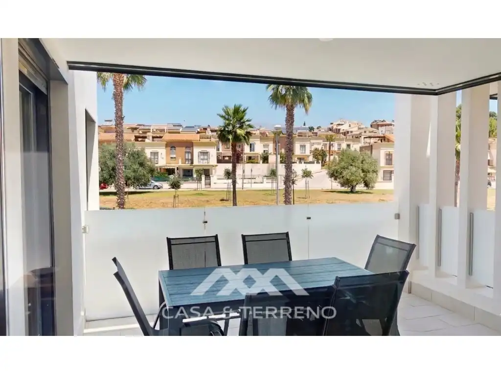 Terrassa de Apartament en venda en Vélez-Málaga amb Aire condicionat i Piscina comunitària