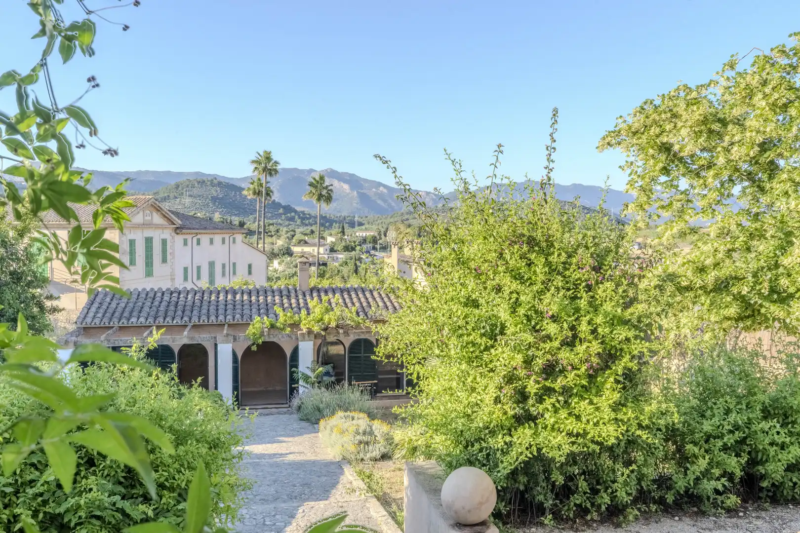 Außenansicht von Erdgeschoss zum Verkauf in  Palma de Mallorca mit Klimaanlage, Heizung und Privatgarten