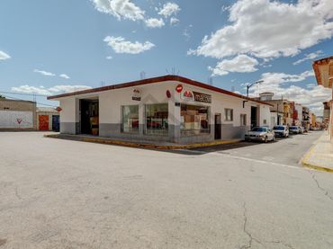 Local commercial à vendre à Núcleo Urbano