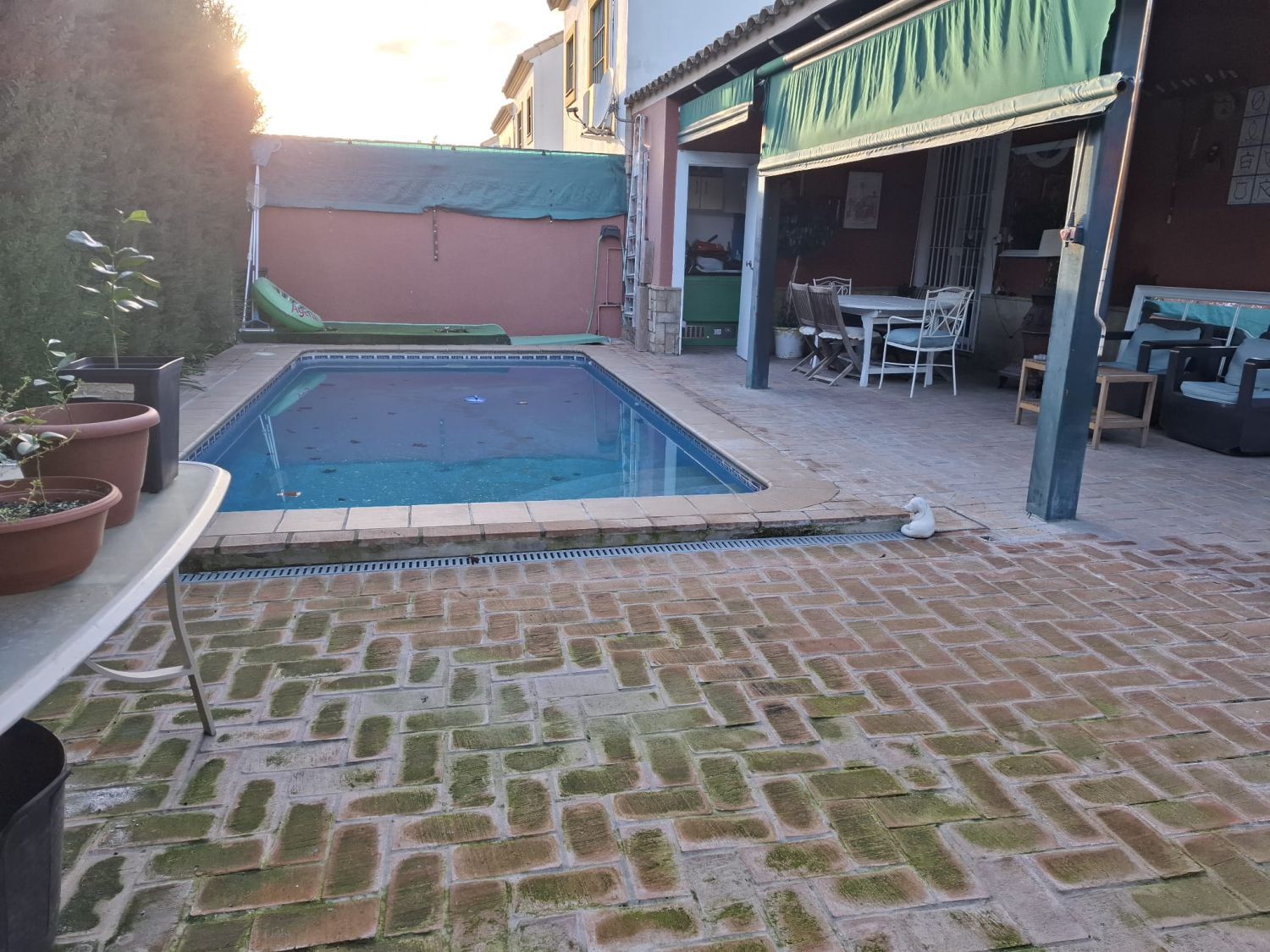 Piscina de Casa o xalet en venda en Dos Hermanas amb Aire condicionat, Calefacció i Traster