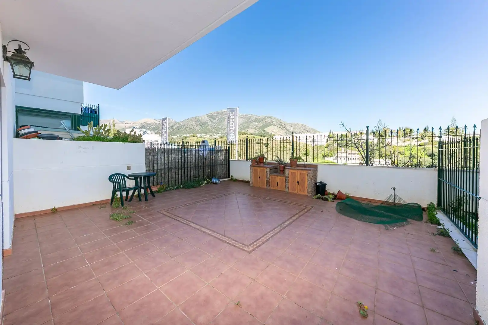 Terraza de Planta baja en venta en Fuengirola con Aire acondicionado, Calefacción y Jardín privado