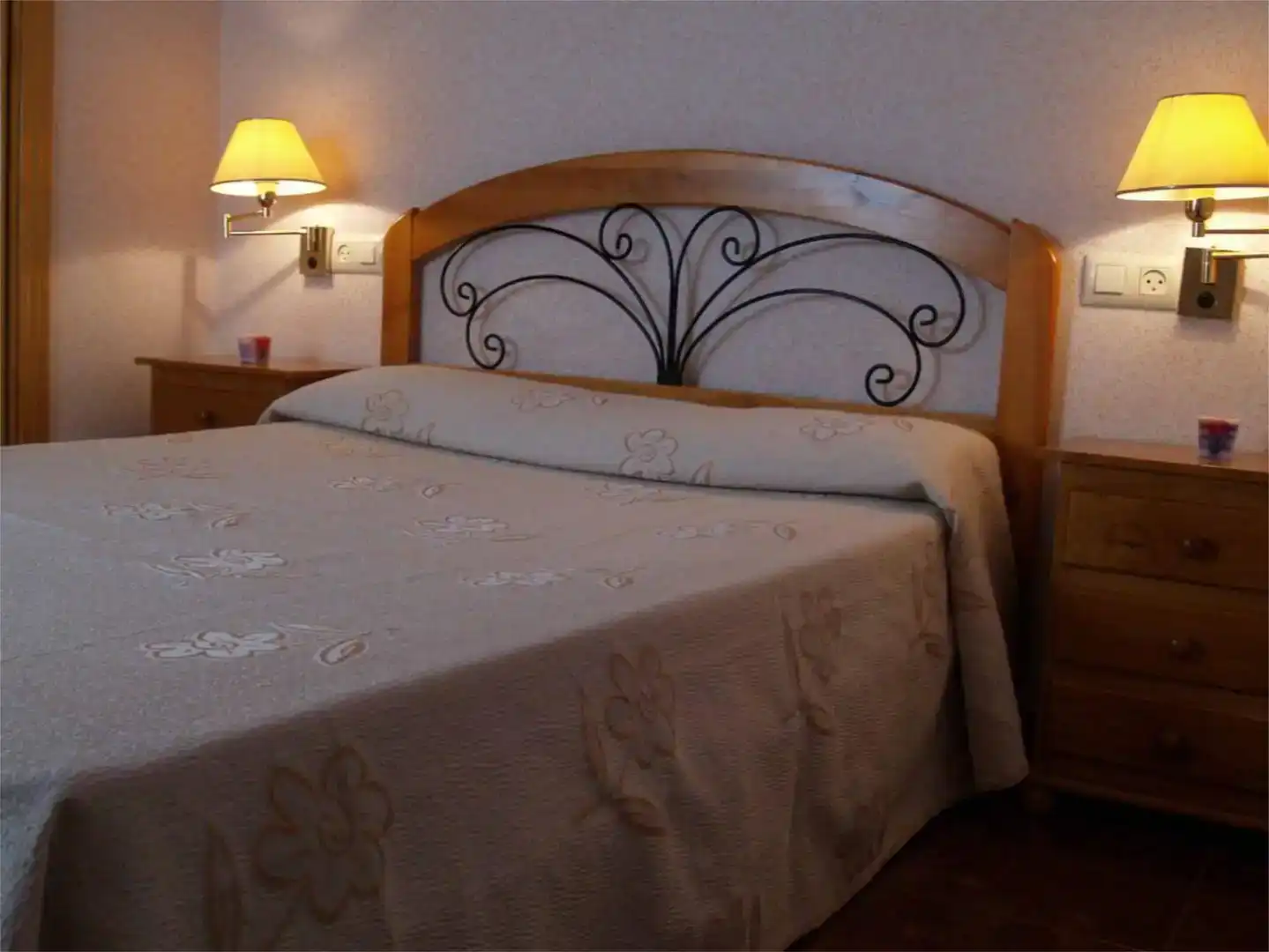 Schlafzimmer von Wohnungen zur Miete in Pozoblanco mit Klimaanlage und Balkon