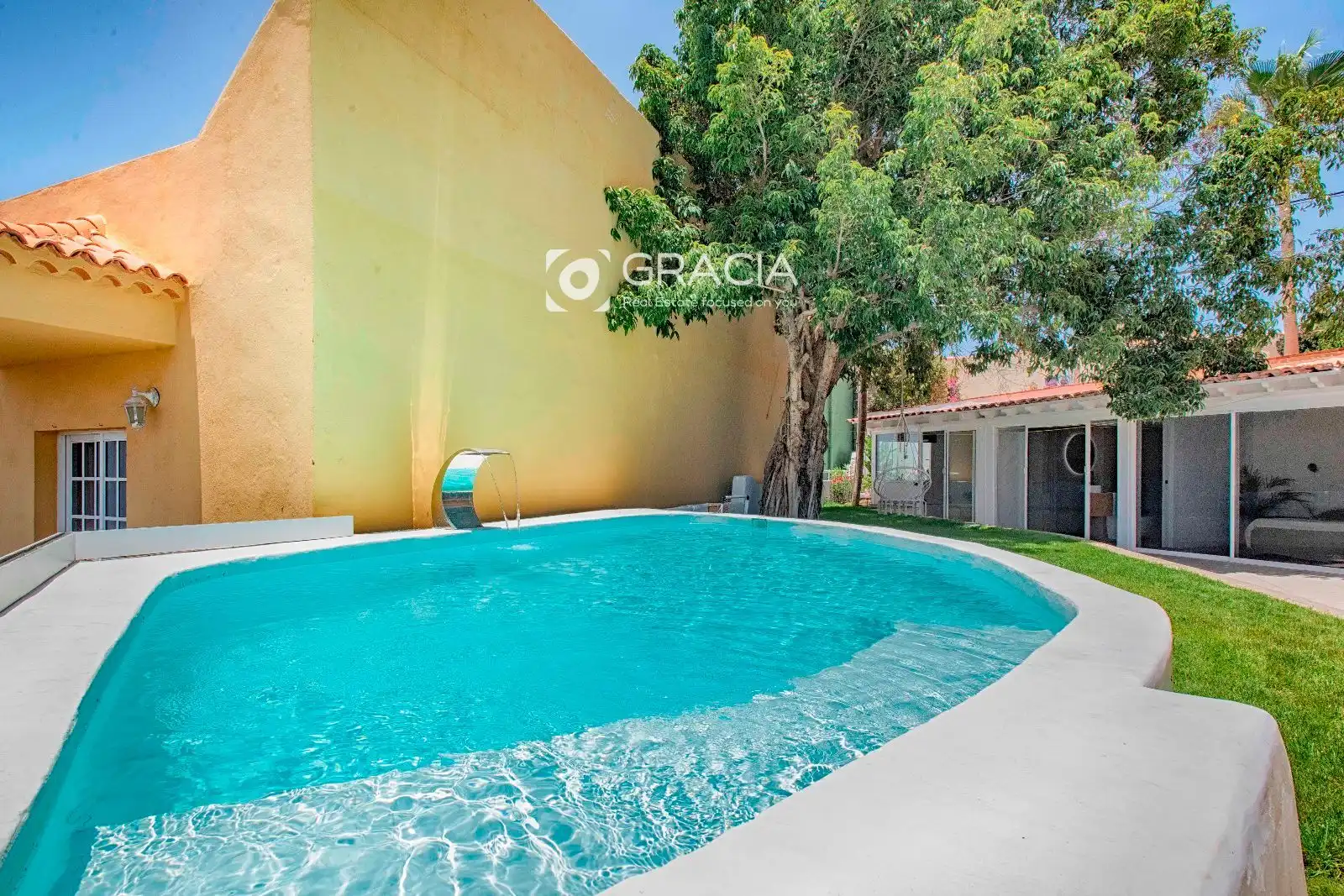 Piscina de Casa adosada en venda en Adeje amb Jardí privat, Terrassa i Traster