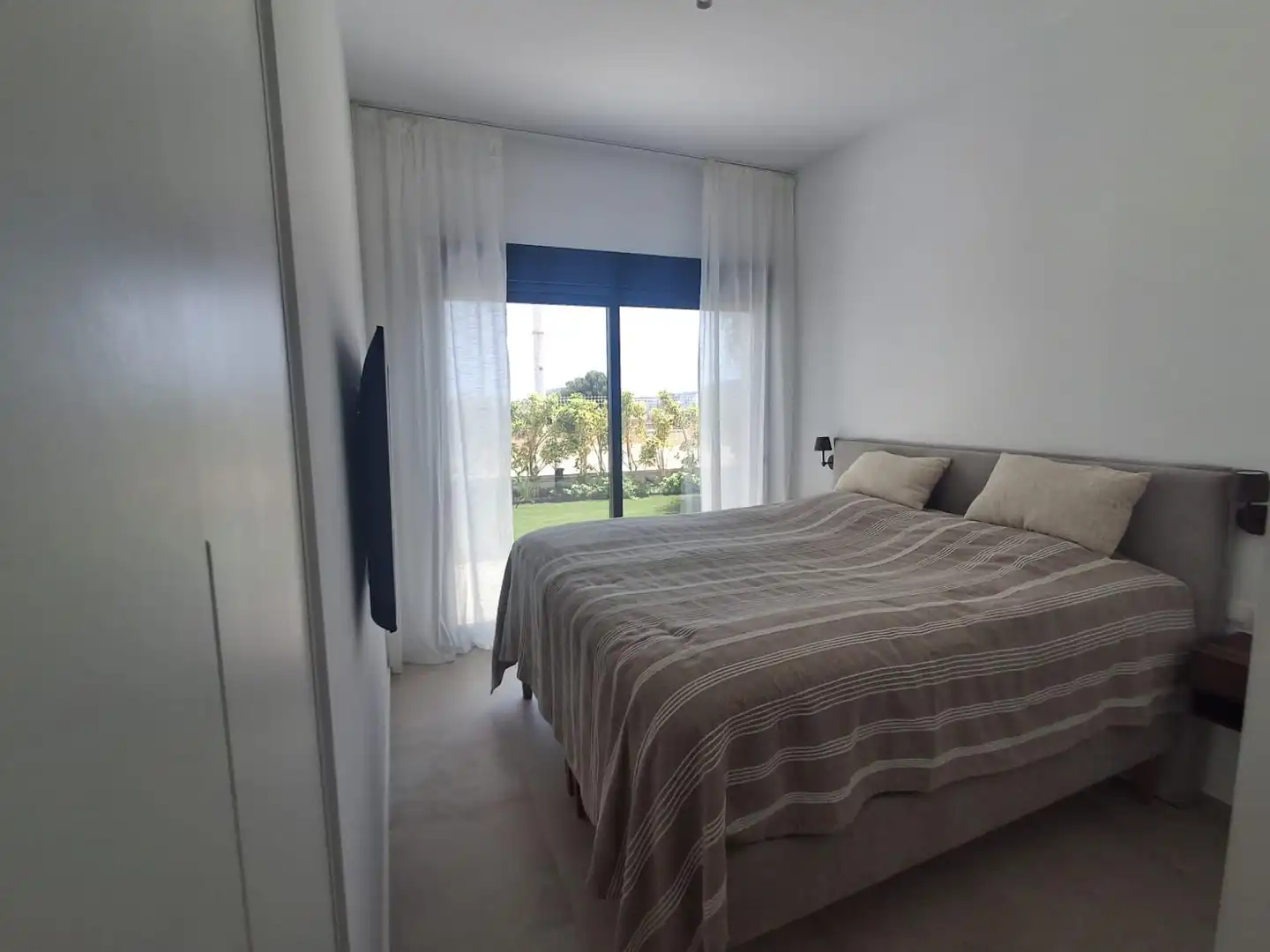 House with pool to rent in Calle PRAGA, imagen 20