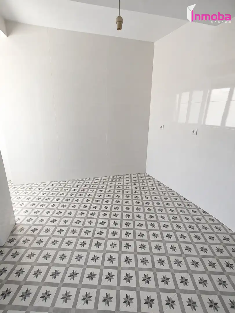 Baño de Piso en venta en Aranda de Duero con Calefacción, Parquet y Terraza