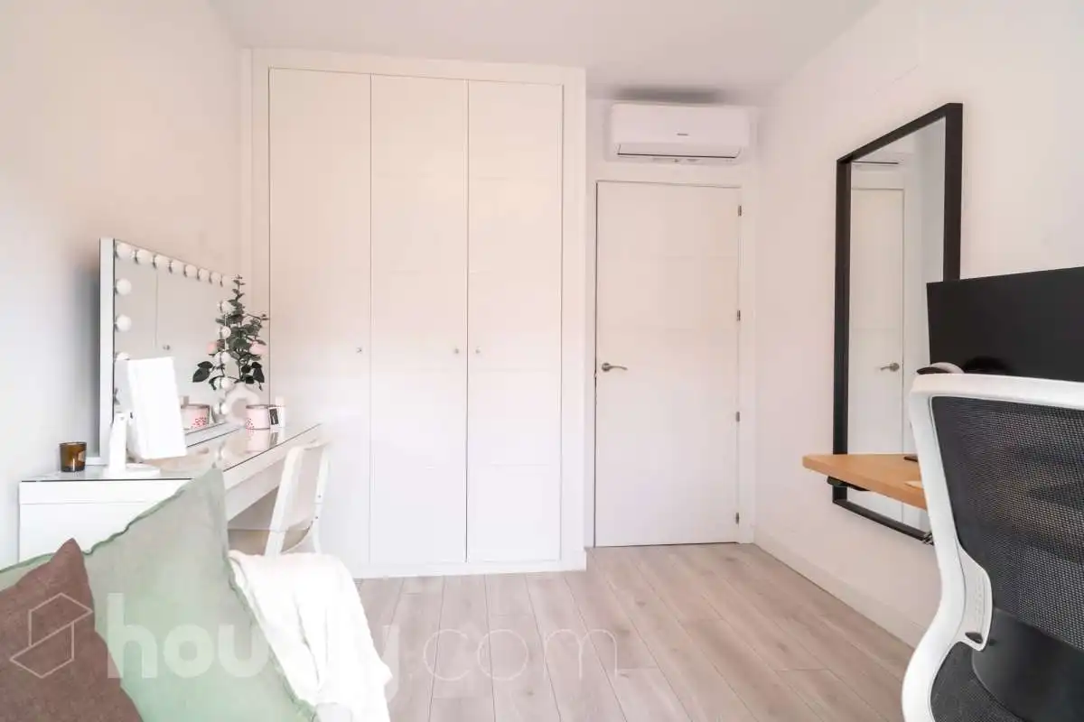 Dormitori de Casa o xalet en venda en Villalbilla amb Aire condicionat, Calefacció i Jardí privat