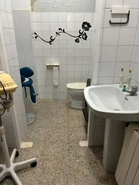 Baño de Local de alquiler en Narón