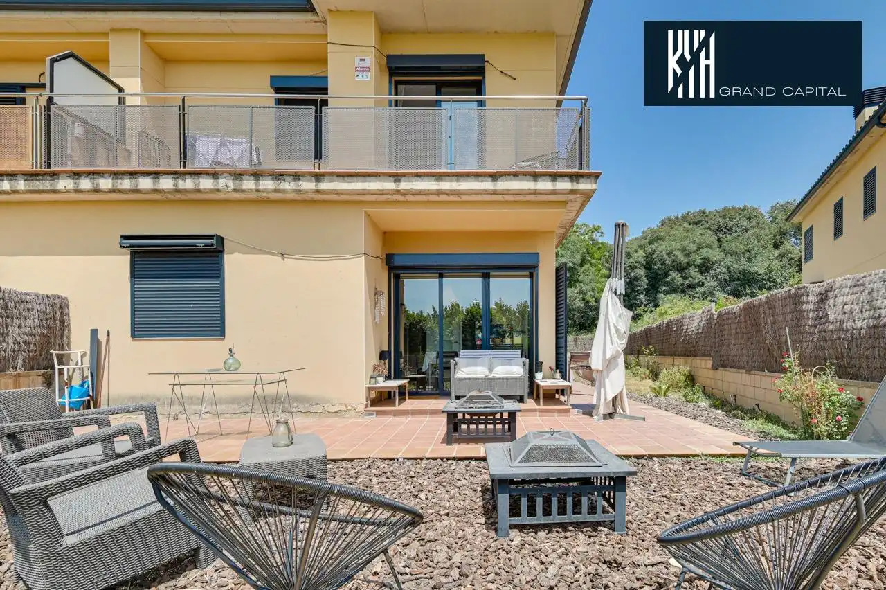 Casa con terraza en venta en Carrer Carrer Llevant, imagen 2