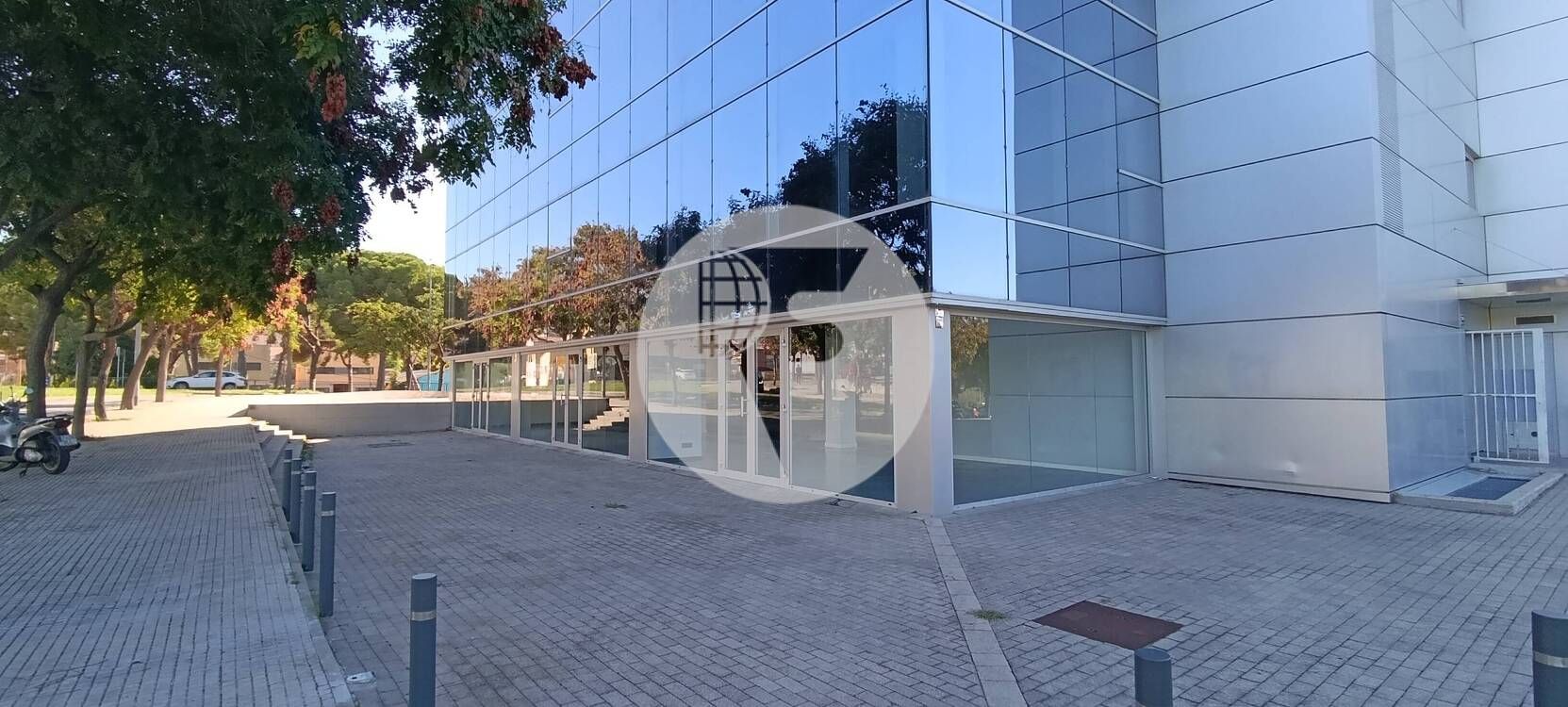 Vista exterior de Local en venda en Terrassa