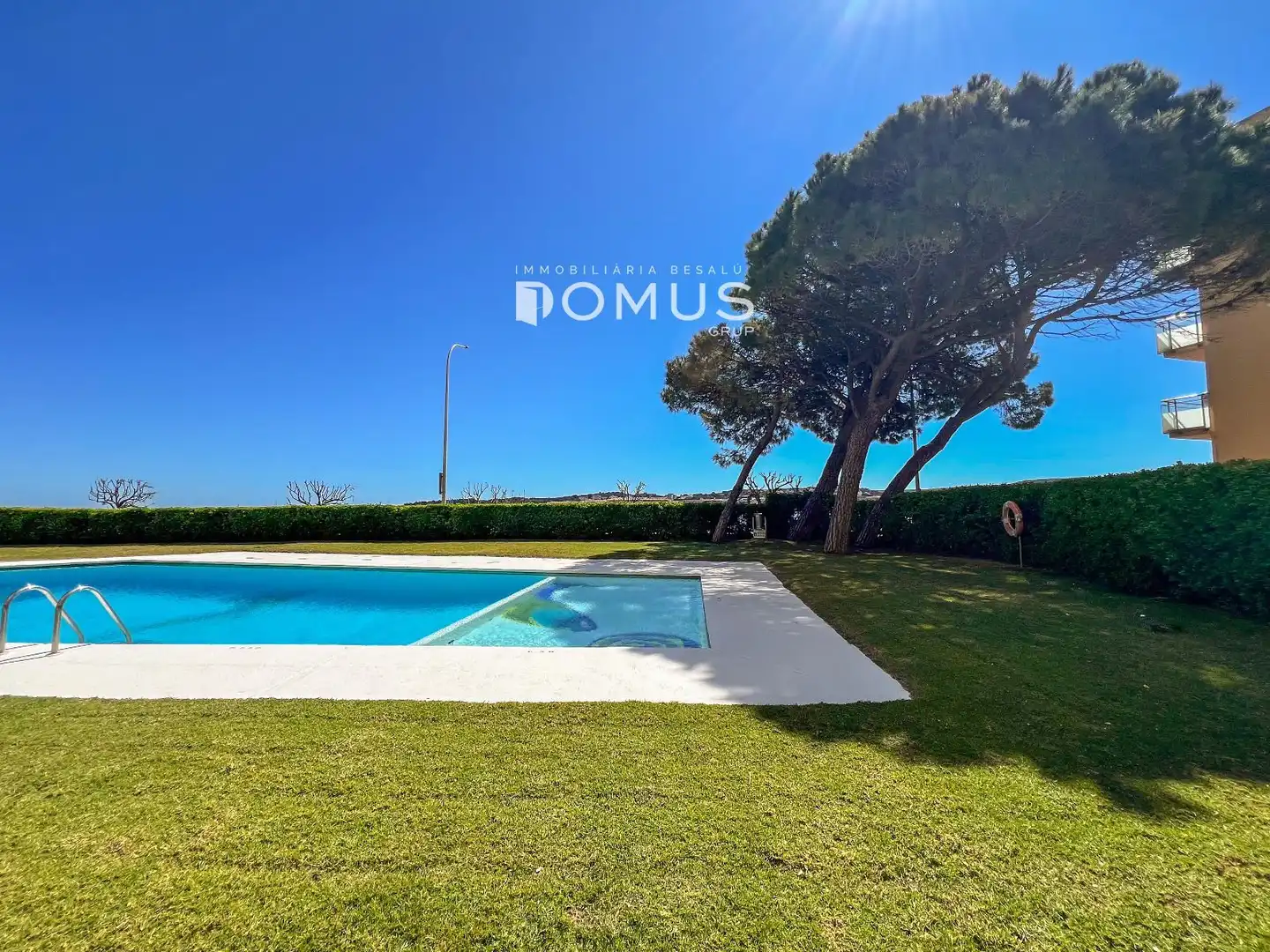 Piscina de Pis de lloguer en L'Escala amb Piscina, Moblat i Forn