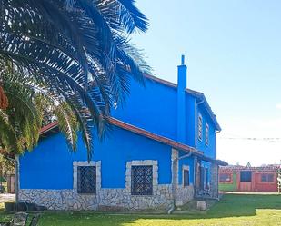 Vista exterior de Casa o xalet en venda en Castrillón