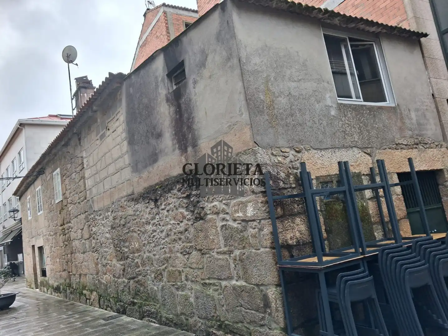 Vista exterior de Casa adosada en venda en Cambados amb Calefacció i Parquet