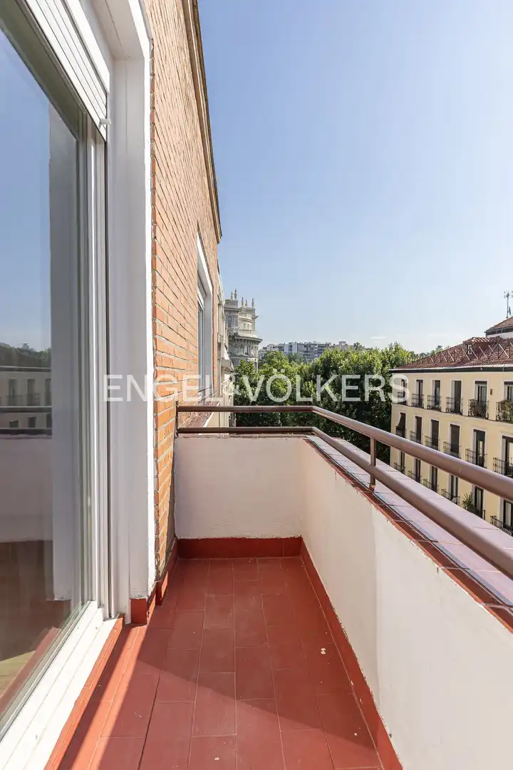 Balcony of Flat for rent in Madrid  with Air Conditioner, Heating and Terrace