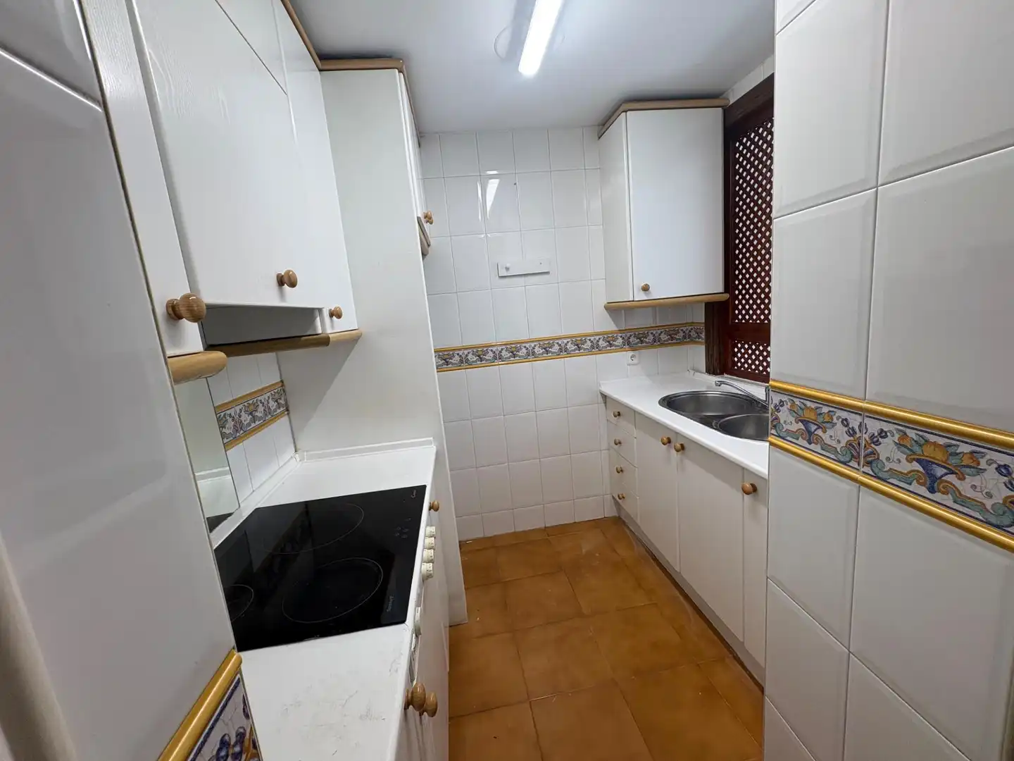 Cuina de Pis de lloguer en Córdoba amb Aire condicionat, Calefacció i Balcó