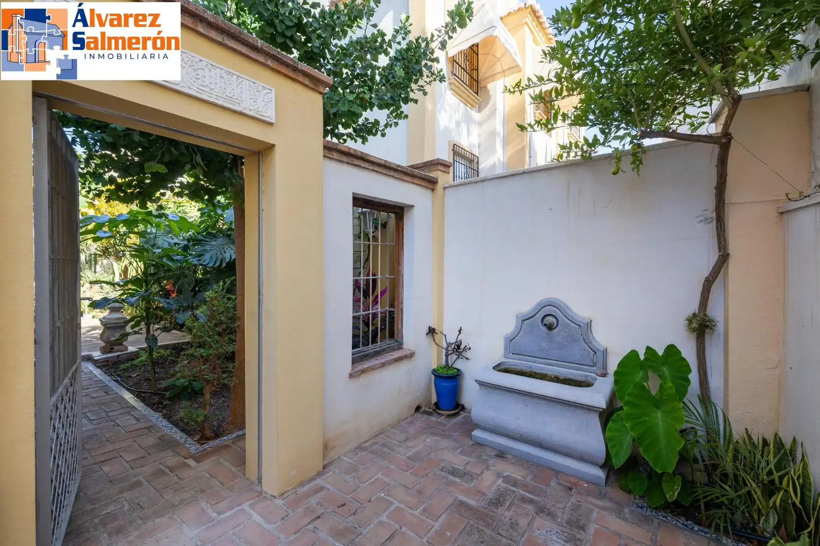 Terraced house with garden for sale in Calle Calle Aperos del Pilar, imagen 2