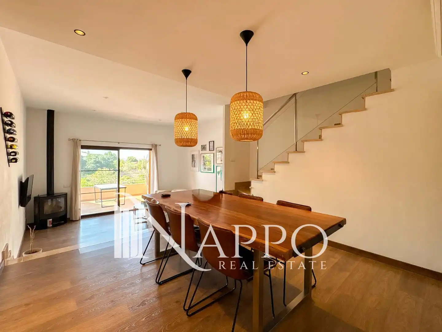 Duplex con piscina in affitto a Des Vent