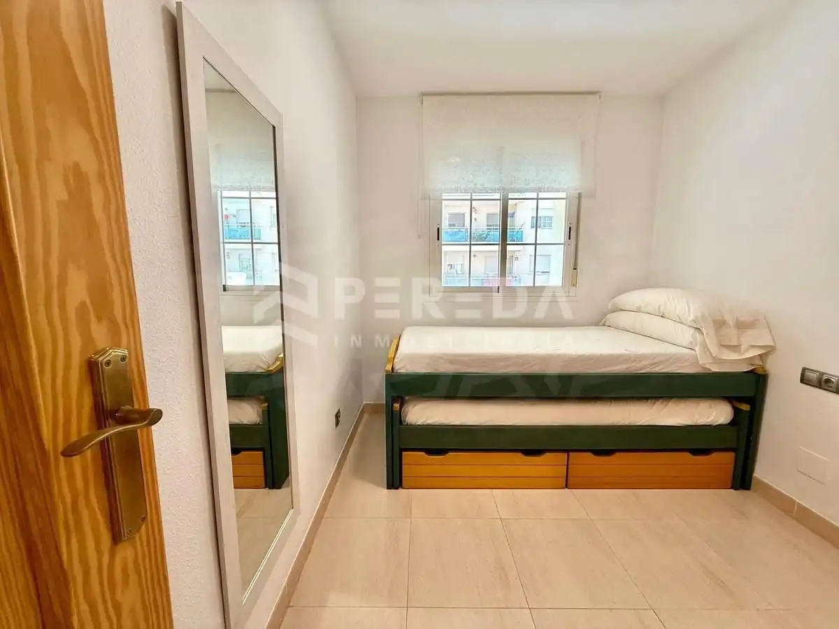 Schlafzimmer von Wohnungen zum Verkauf in Roquetas de Mar mit Terrasse, Möbliert und Gemeinschaftspool