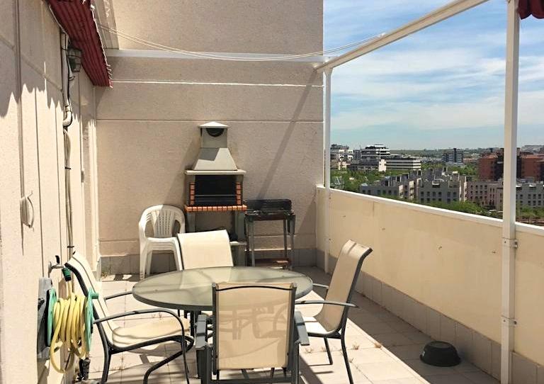 Foto 1 de Àtic de lloguer a Sur - PAU 4, Madrid