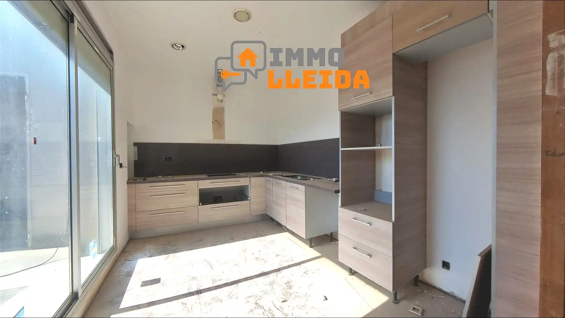 Cocina de Casa adosada en venta en Linyola con Terraza