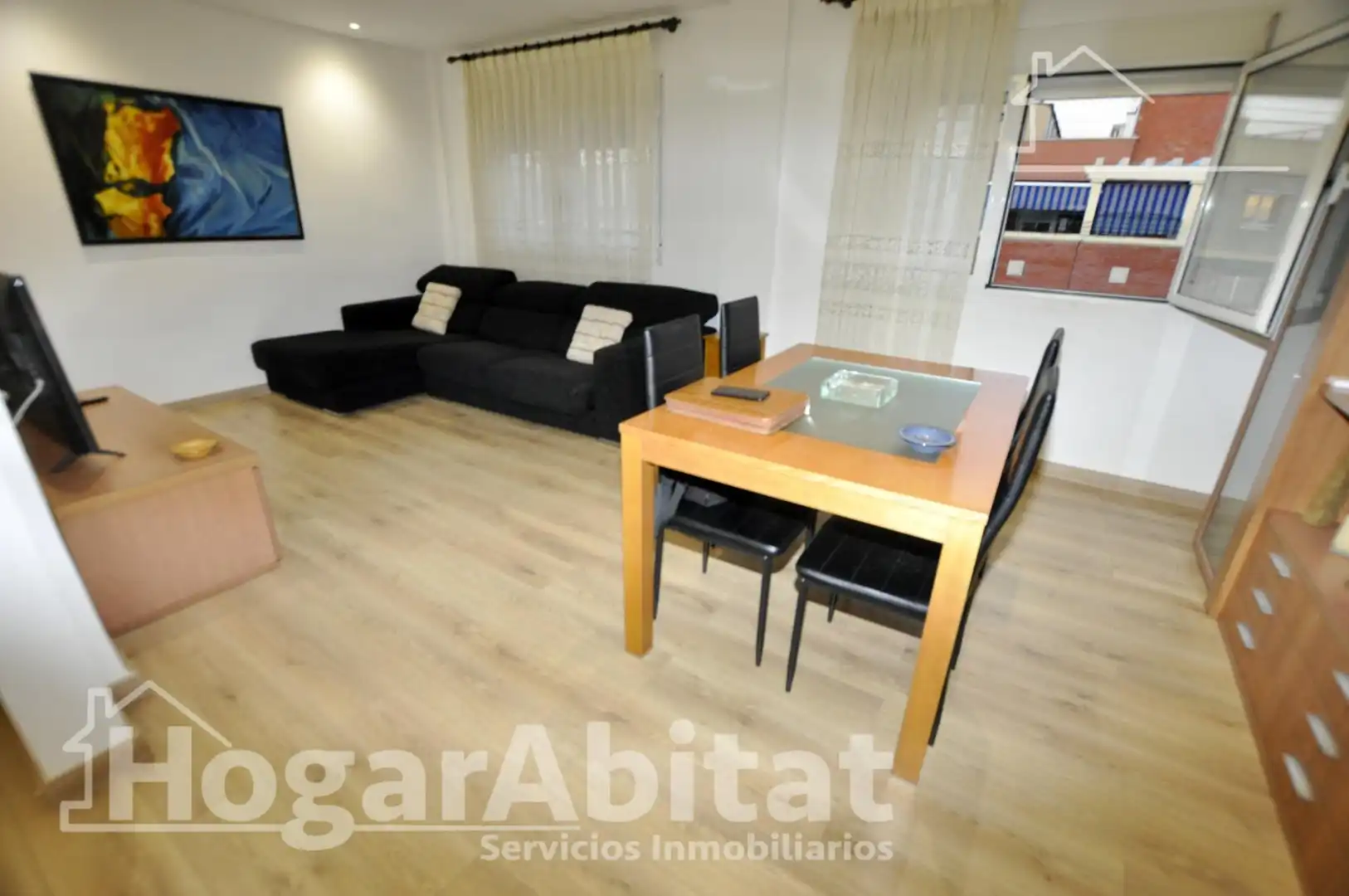 Living room of Flat for sale in Valencia  with Air Conditioner and Heating