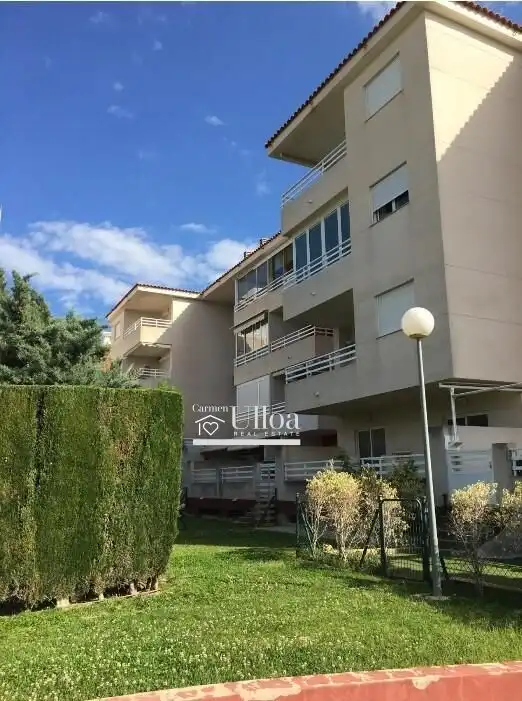 Vista exterior de Piso en venta en El Campello con Aire acondicionado, Calefacción y Jardín privado