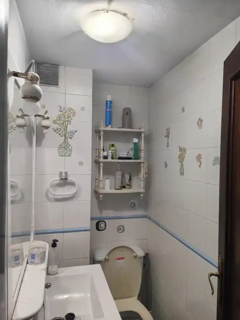 Badezimmer von Wohnung zur Miete in Cenes de la Vega mit Klimaanlage und Balkon