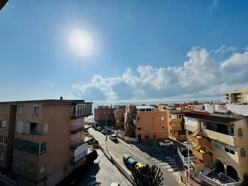 Vista exterior de Pis en venda en Torrevieja