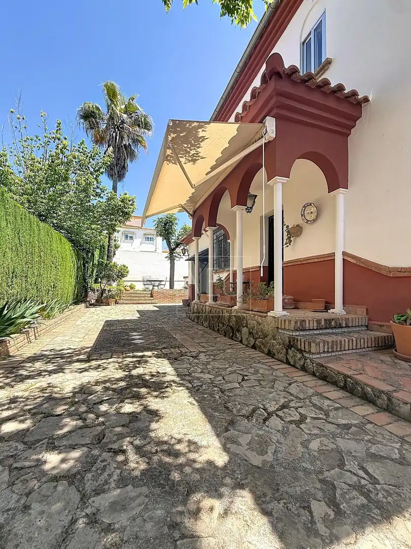 Vista exterior de Casa adosada en venta en Peligros con Aire acondicionado, Calefacción y Jardín privado