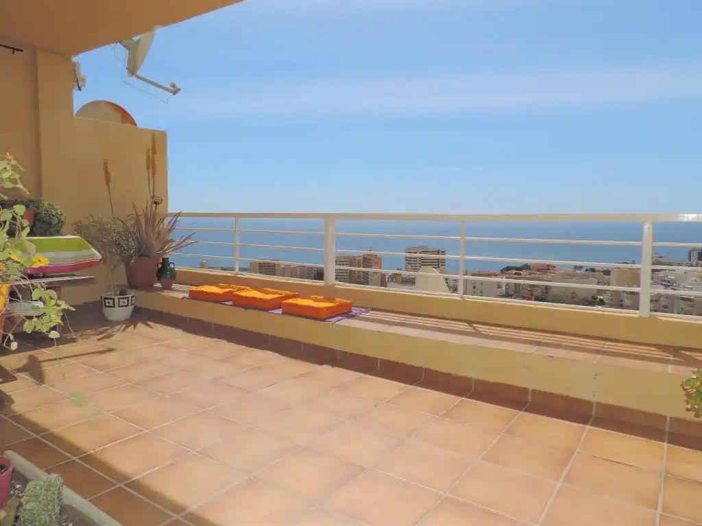 Terraza de Piso en venta en Roquetas de Mar con Aire acondicionado, Terraza y Amueblado