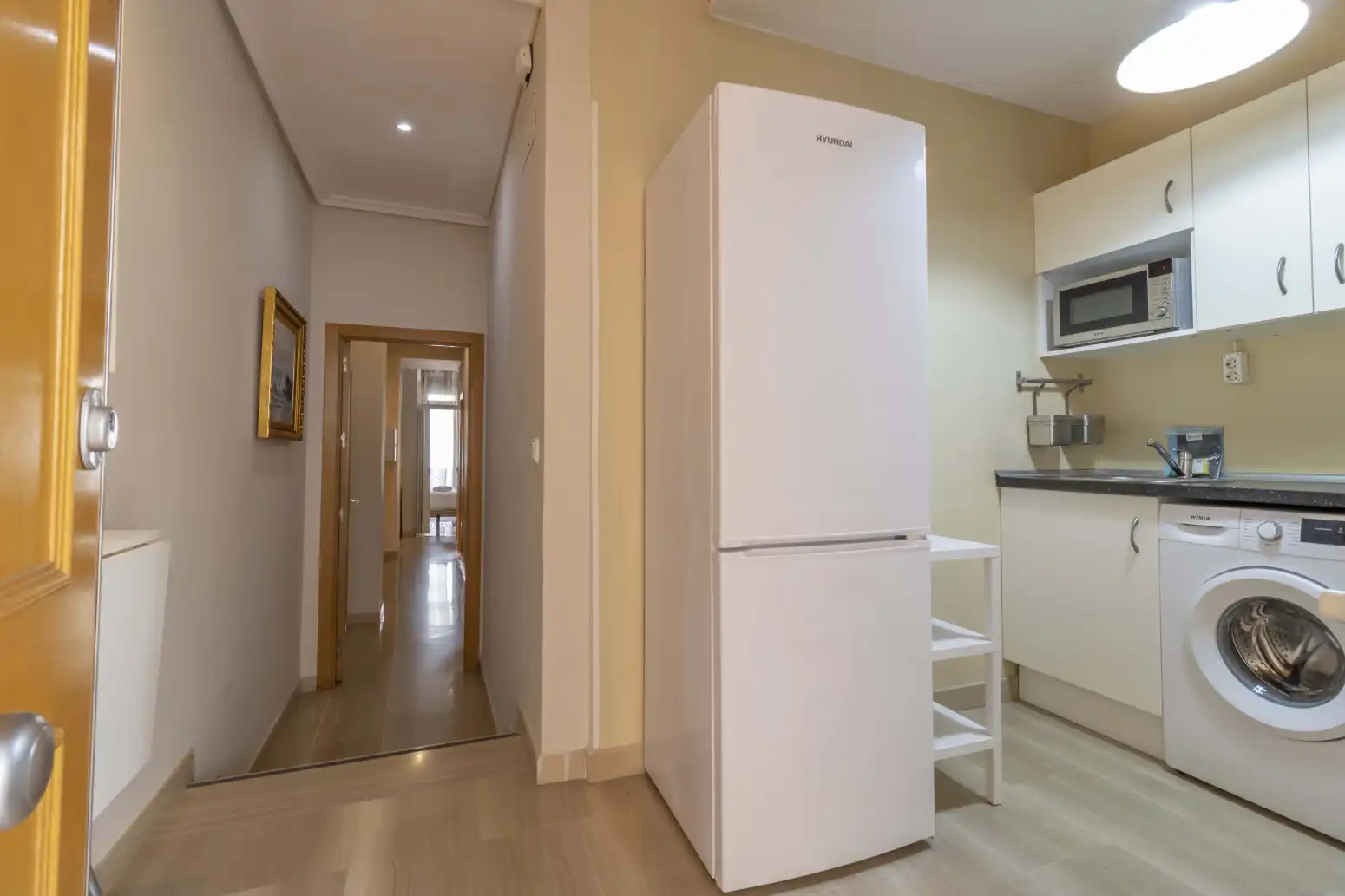 Kitchen of Flat for sale in Sevilla  with Air Conditioner, Heating and Balcony
