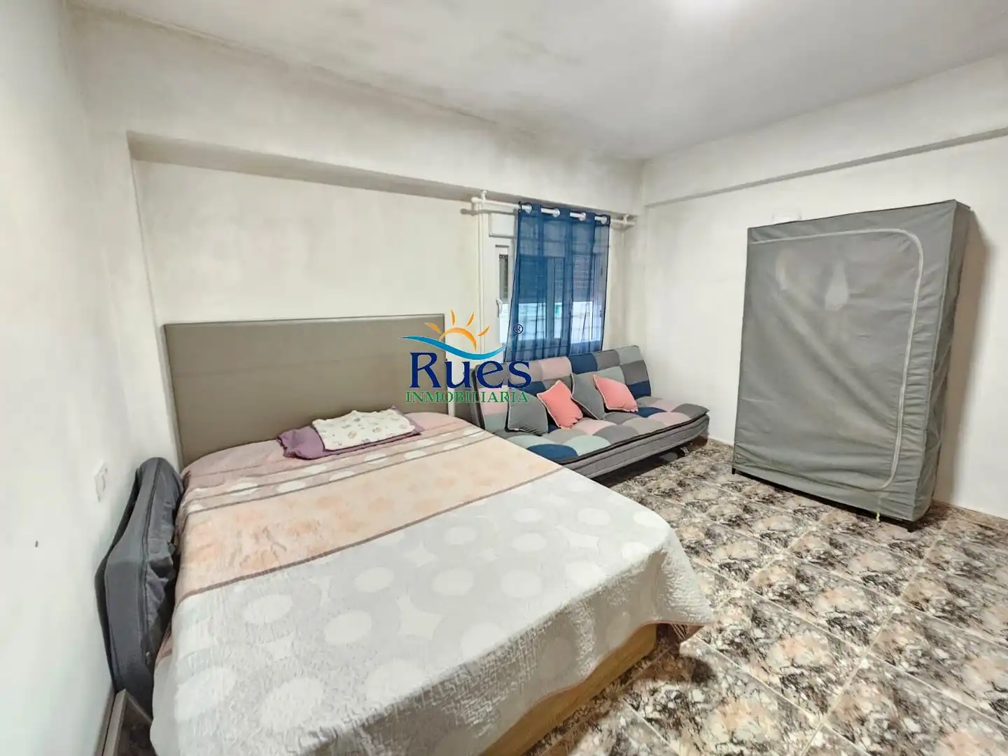 Schlafzimmer von Wohnung zum Verkauf in Castellón de la Plana / Castelló de la Plana mit Klimaanlage und Balkon