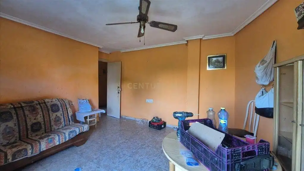Dormitori de Apartament en venda en Elche / Elx