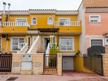 Vista exterior de Dúplex en venda en Alguazas amb Aire condicionat, Terrassa i Balcó
