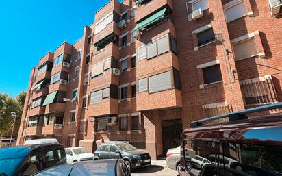 Außenansicht von Wohnung zum verkauf in  Madrid Capital mit Terrasse und Balkon