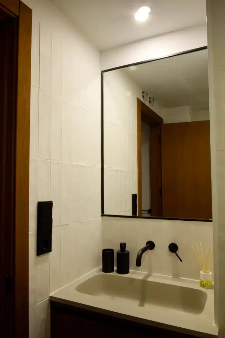 Badezimmer von Wohnung zur Miete in Ciudad Lineal