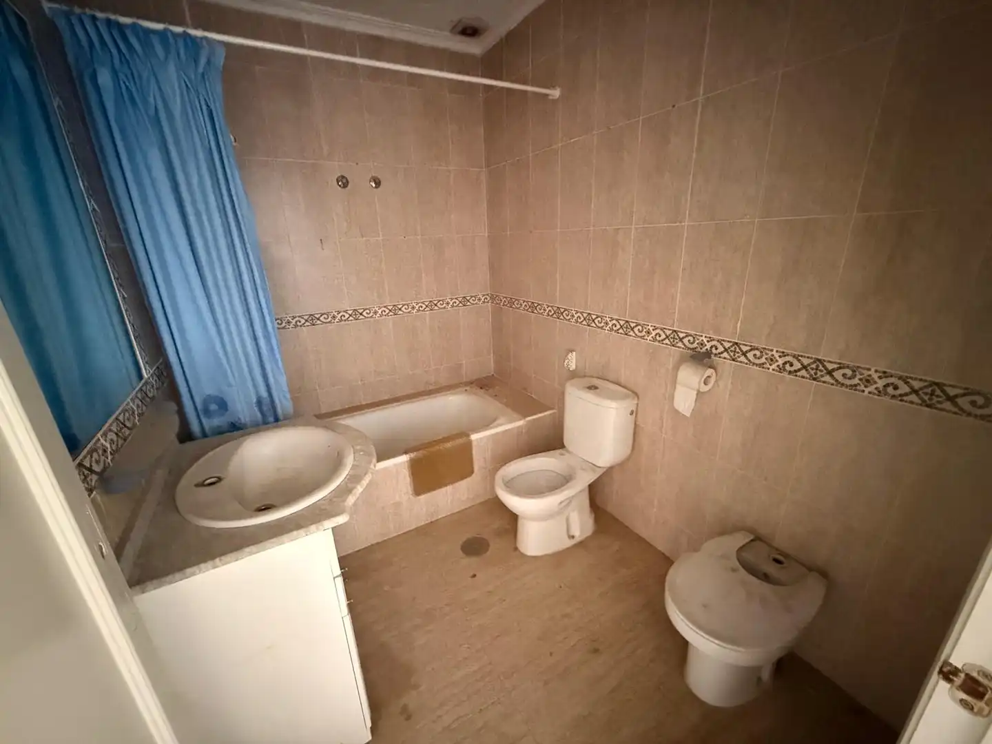 Bany de Casa o xalet en venda en Daya Nueva amb Terrassa i Piscina comunitària