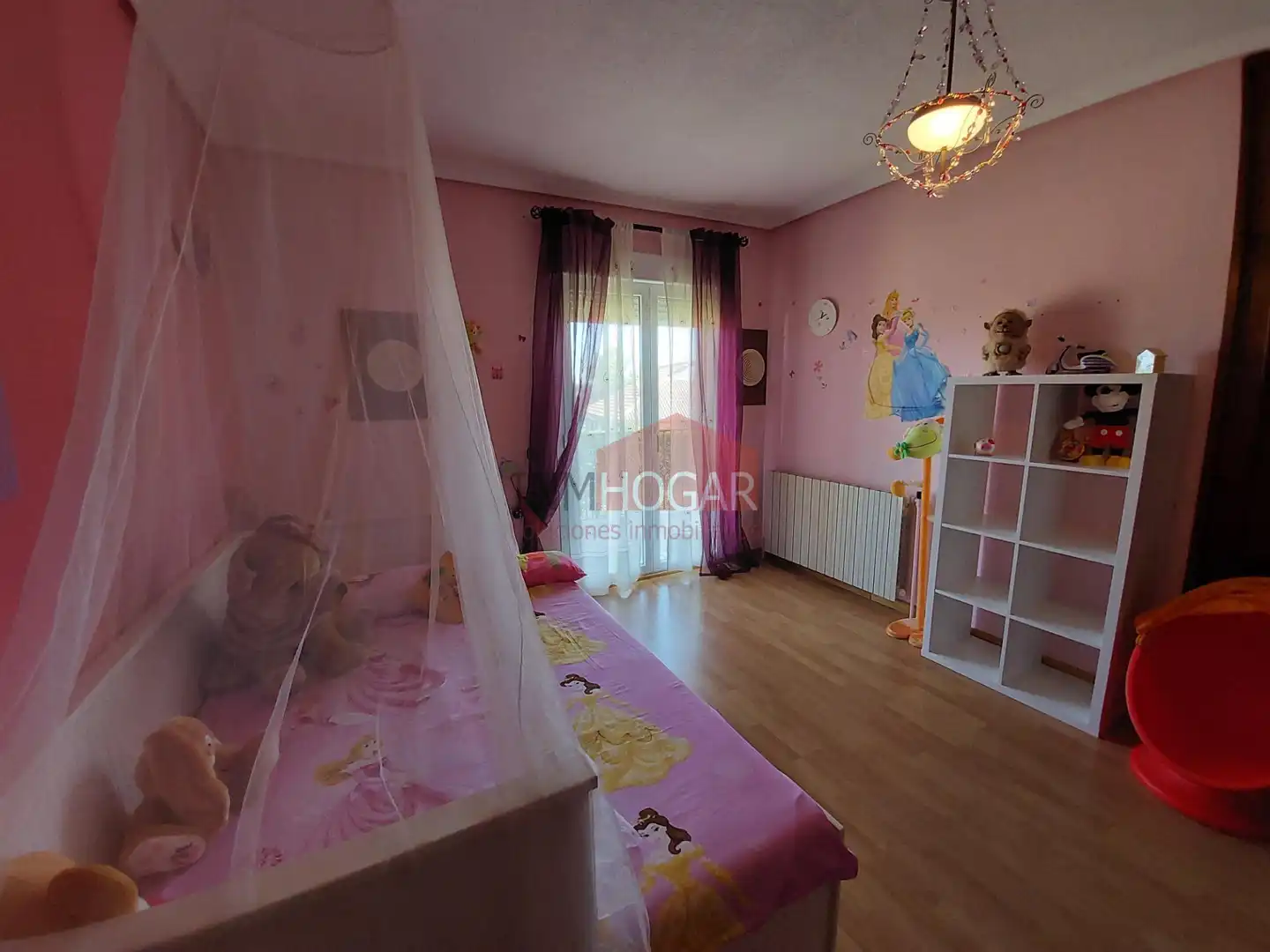 Bedroom of Houses for sale in Sanchidrián  with Private garden, Parquet flooring and Terrace