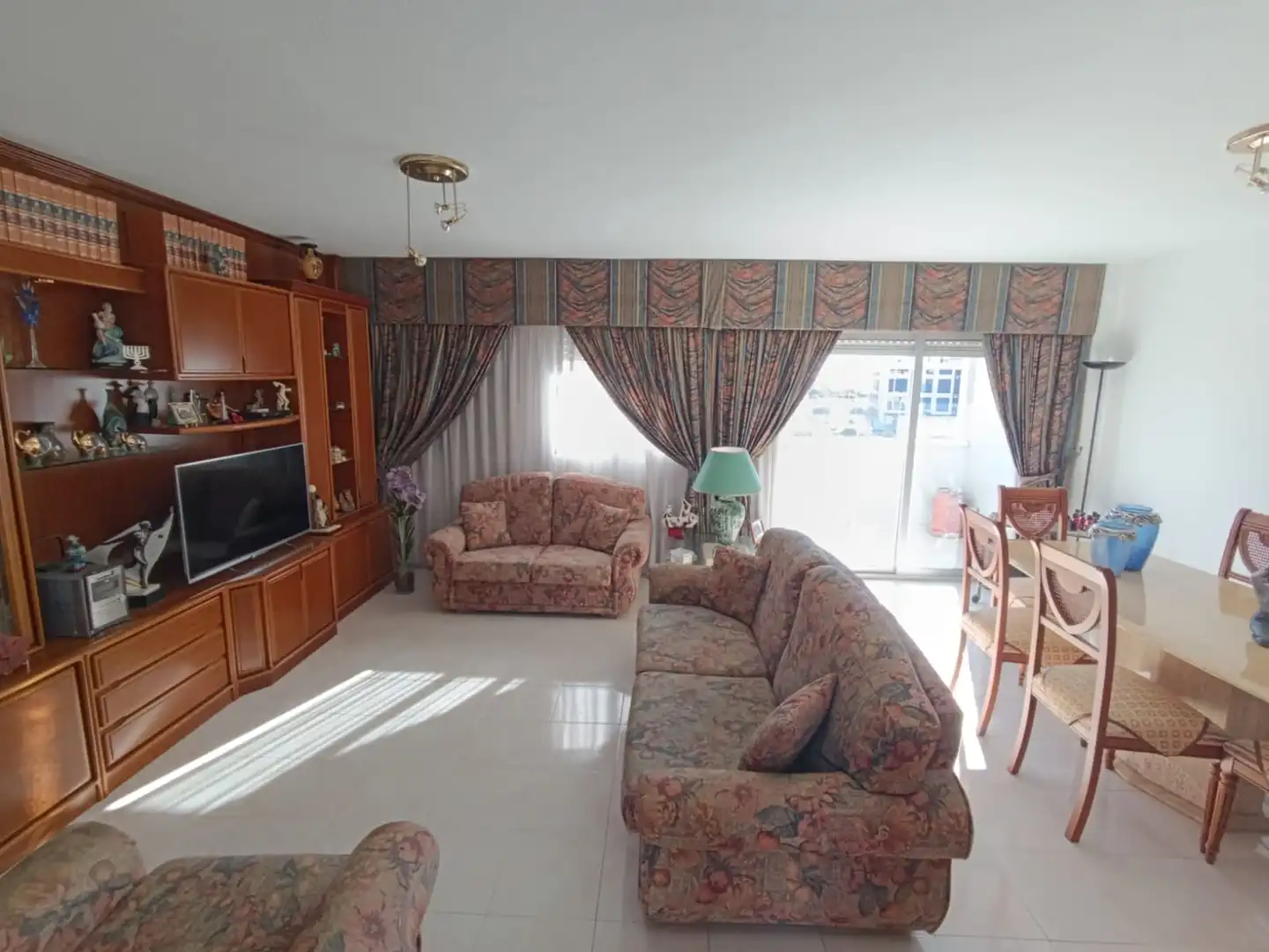 Sala d'estar de Dúplex en venda en Villajoyosa / La Vila Joiosa amb Balcó, Alarma i Piscina comunitària