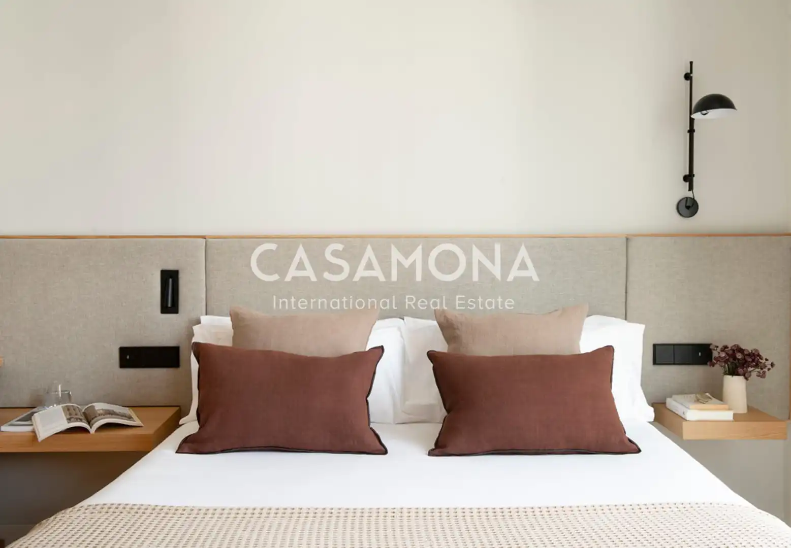 Dormitori de Apartament de lloguer en Barcelona amb Terrassa, Moblat i Internet