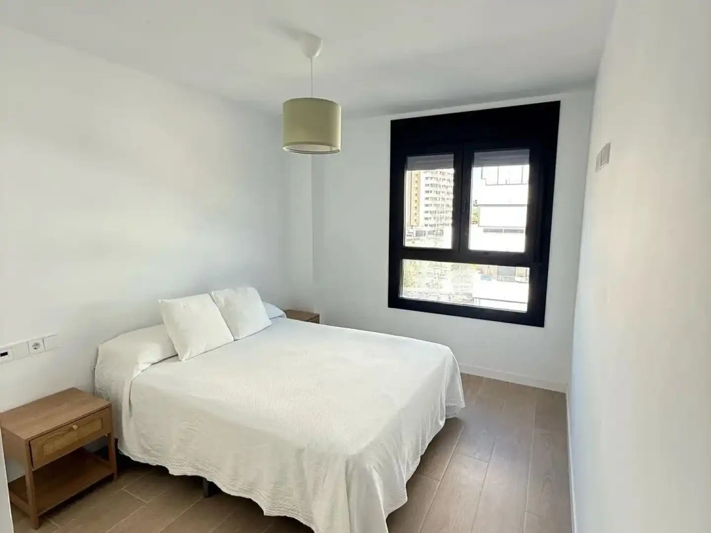 Habitación de Piso de alquiler en El Campello con Aire acondicionado, Calefacción y Piscina