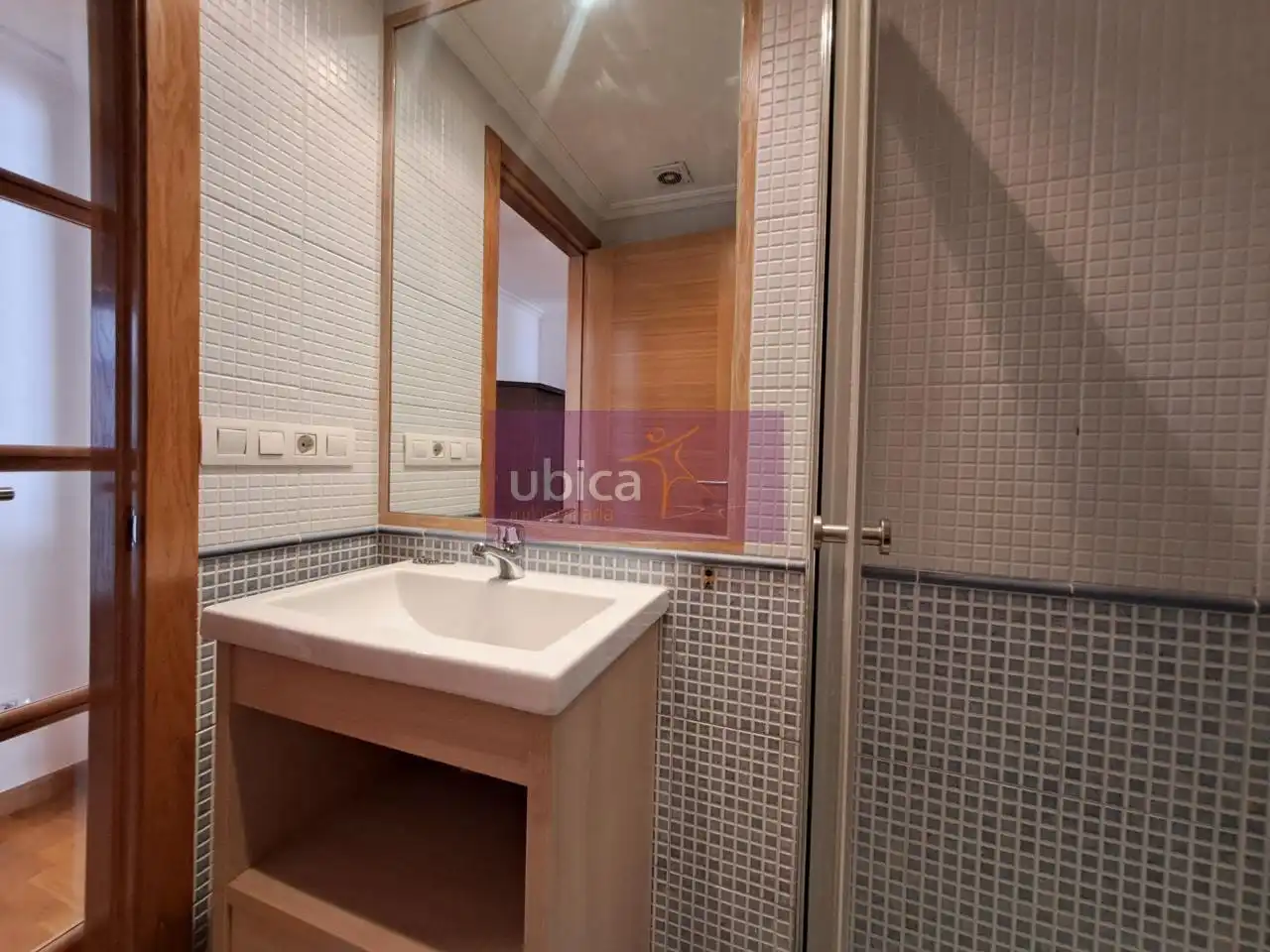 Baño de Piso de alquiler en O Porriño   con Aire acondicionado, Calefacción y Terraza