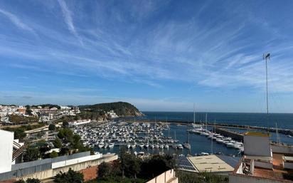 Vista exterior de Apartament en venda en Palamós amb Aire condicionat i Terrassa